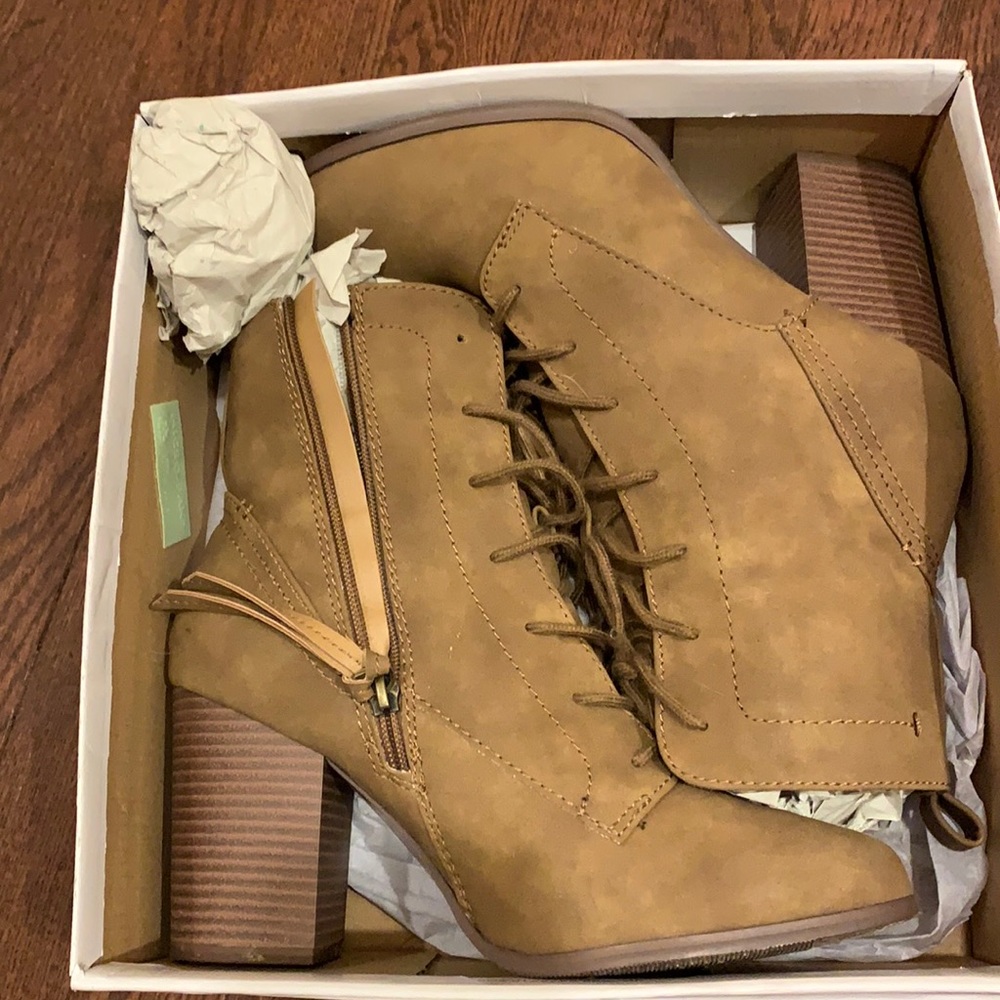 Square heel boots